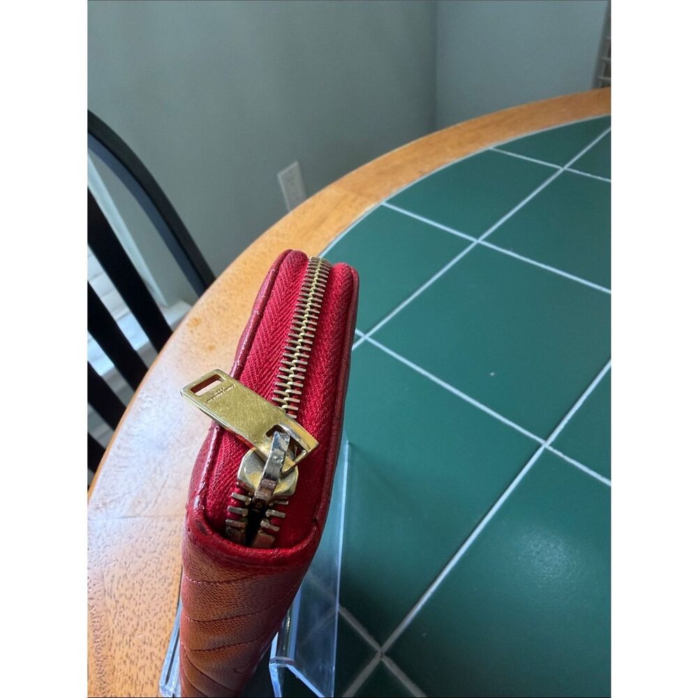 Yves Saint Laurent Red Quilted Zip Wallet with Gold YSL Logo - Picture 4 of 14